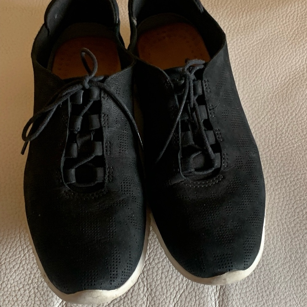 Cole Haan Grand Os Suede  Lightwait Shoes Size 7 1/2 B.Preowned
